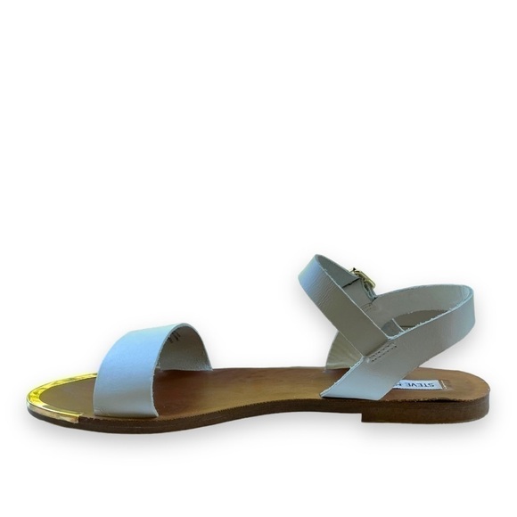 STEVE Madden Rillie White Leather With Gold Capped Toe Sandals | Size 10 - Picture 6 of 11